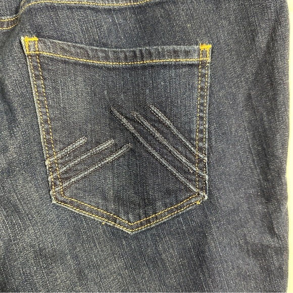 Old Navy Plus jeans, size 20, slight boot, med. dark wash, denim, casual - Picture 5 of 11